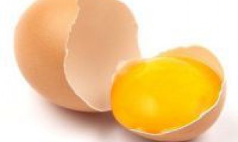 Яичный желток - польза и вред