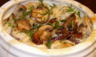 Картошка с грибами в горшочках в духовке
