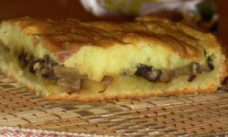 Пирог с грибами и картофелем